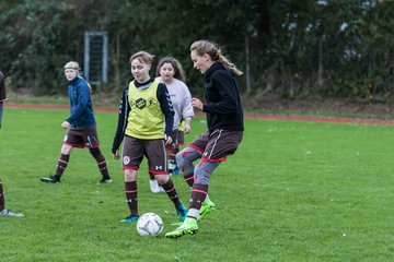 Bild 47 - C-Juniorinnen Halstenbek-Rellingen - St.Pauli : Ergebnis: 0:5